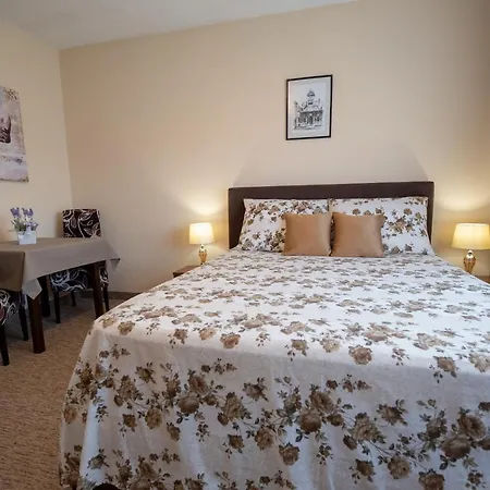 Apartmani Tome Apartment *