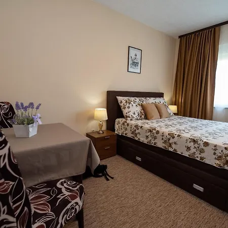 Apartment Apartmani Tome