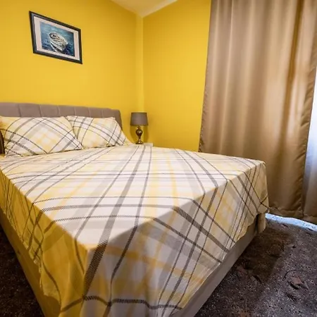 Apartmani Tome Apartment *