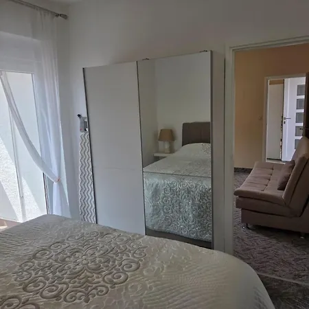 Apartmani Tome *