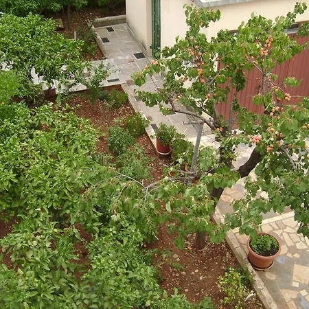 Apartment Apartmani Tome