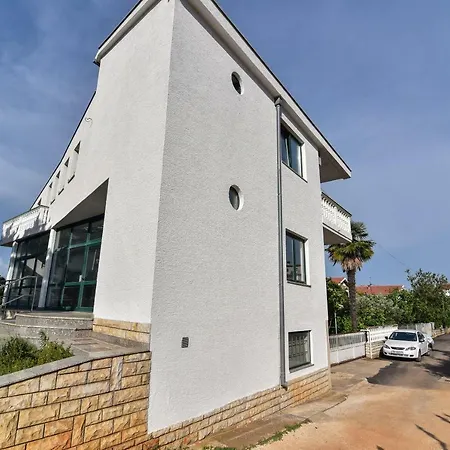 Apartment Apartmani Tome
